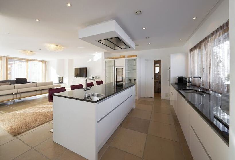 Hotel Grischuna Mountain Lodge