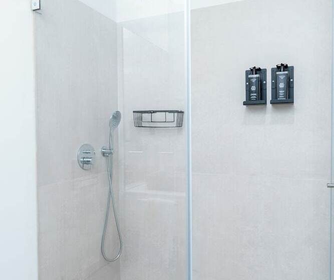 Limehome Evora Rua De Machede 61