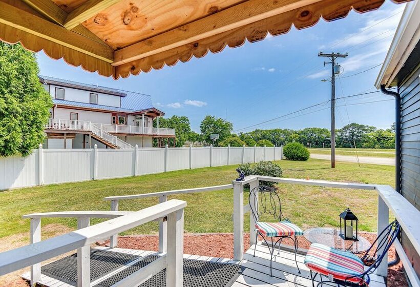 Modern Cape Charles Home: 1 Mi To Kiptopeke Beach!