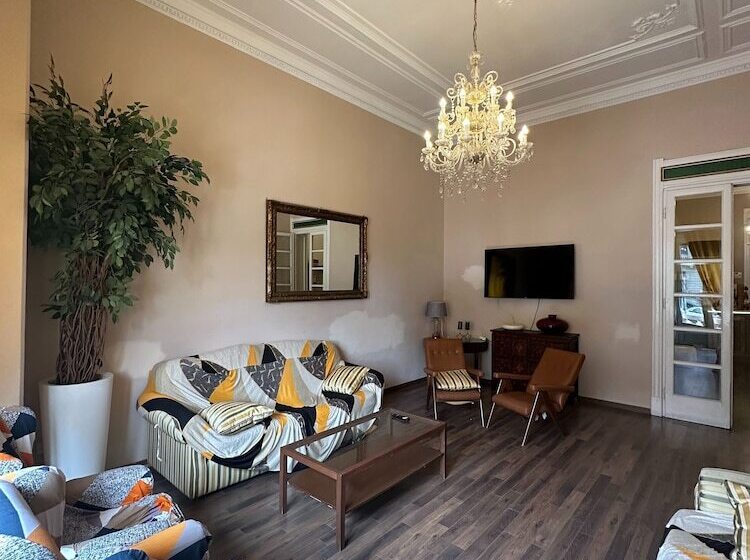 پانسیون Room In Guest Room   Viareggio Rooms Facing The Sea