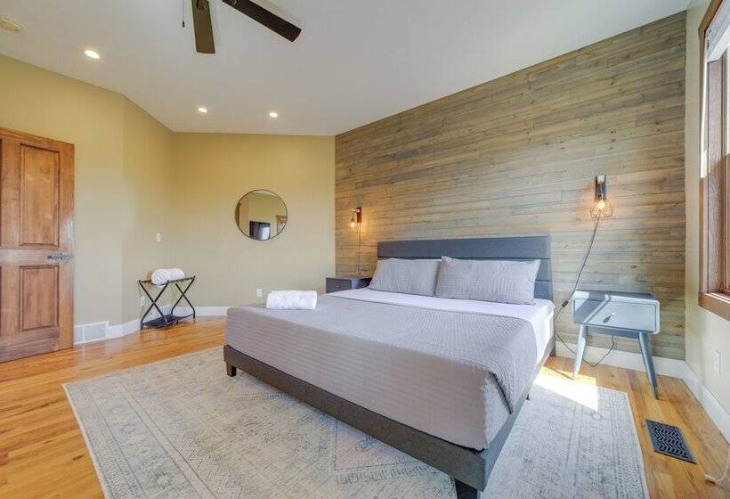 Pisgah Forest Home W/ Large Deck & Mountain Views!