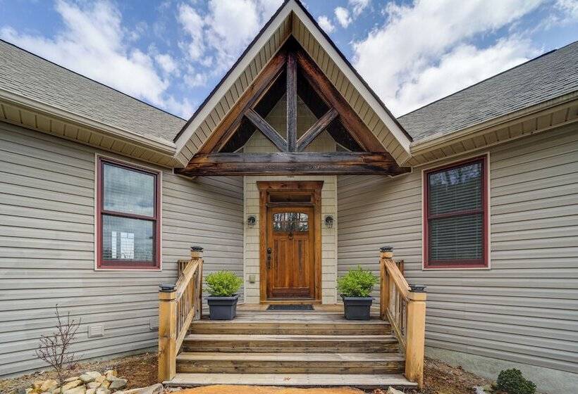 Pisgah Forest Home W/ Large Deck & Mountain Views!