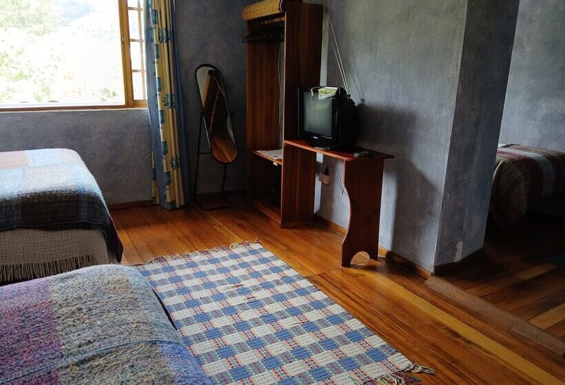 استراحتگاه Tambo Inti Hosteria