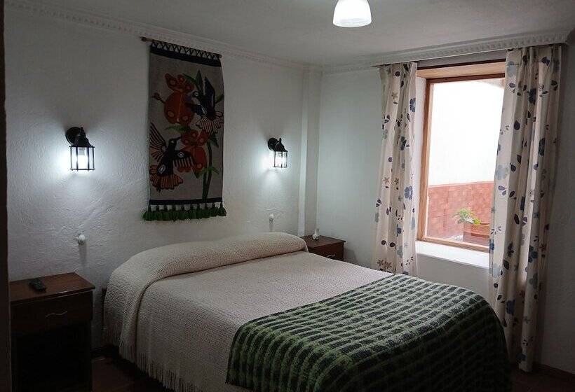 استراحتگاه Tambo Inti Hosteria