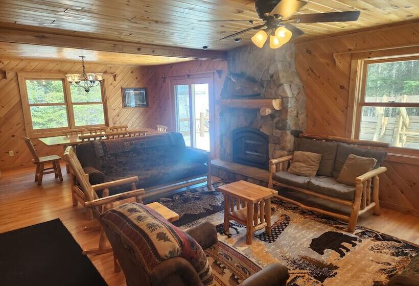 리조트 Timber Trail Lodge