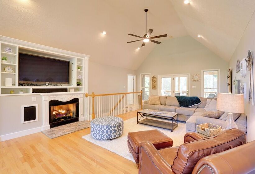 Smith Mountain Lake Home W/ Private Hot Tub & Dock