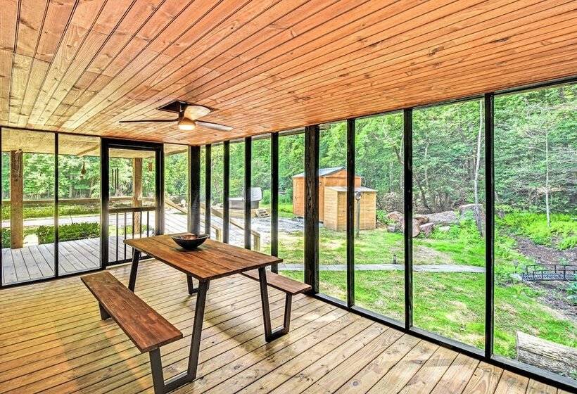 The Cabin At Dukes Creek  W/ Fire Pit & Hot Tub!