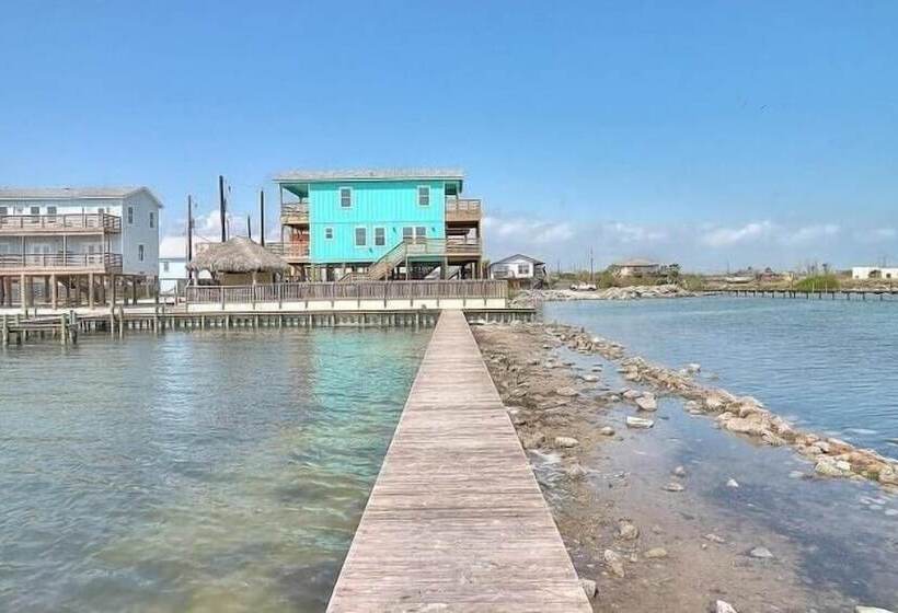 Waterfront, Shared Boat Dock & Pool W/ Views Fins And Feathers By Avantstay