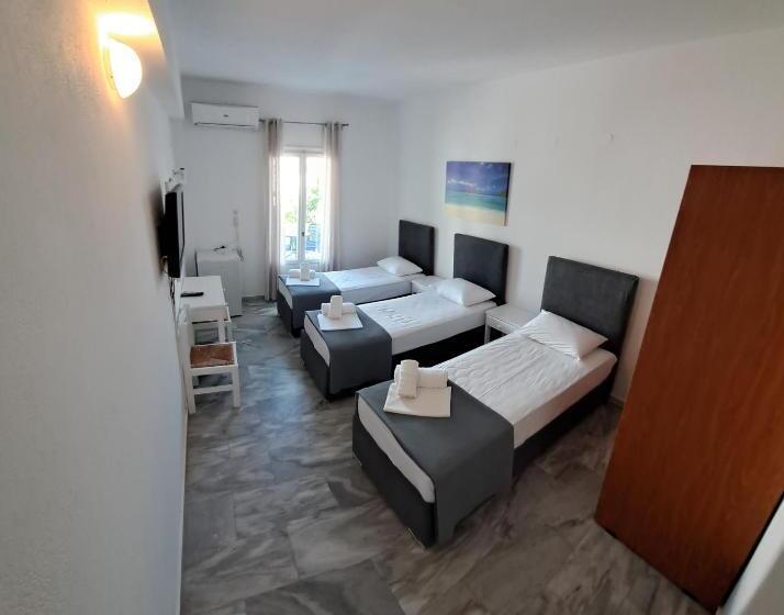 هتل Oceanis Resort