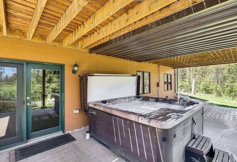 Lead Home In The Mountains W/ Hot Tub + Views!