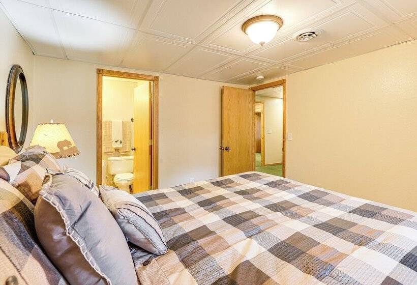 Lead Home In The Mountains W/ Hot Tub + Views!