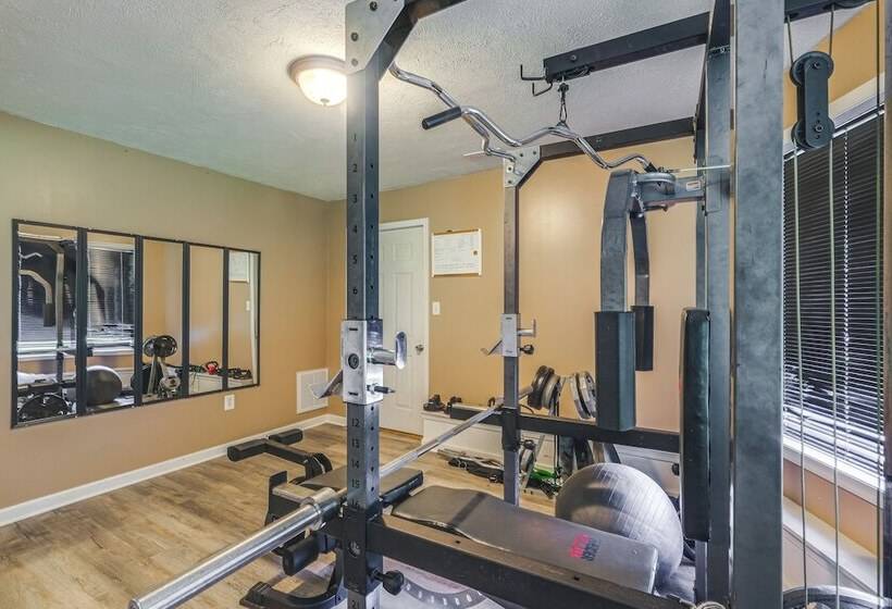 Linden Family Home W/ Yard < 5 Mi To Wineries!