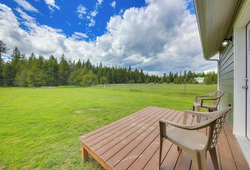Peaceful Bonners Ferry Cabin W/ Deck & Mtn Views!