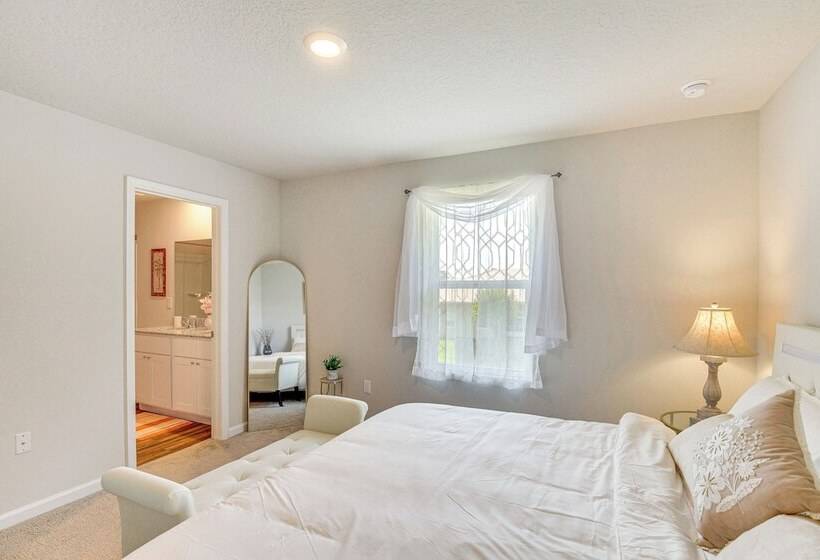 Sunny Palm Coast Home: 10 Mi To Flagler Beach!