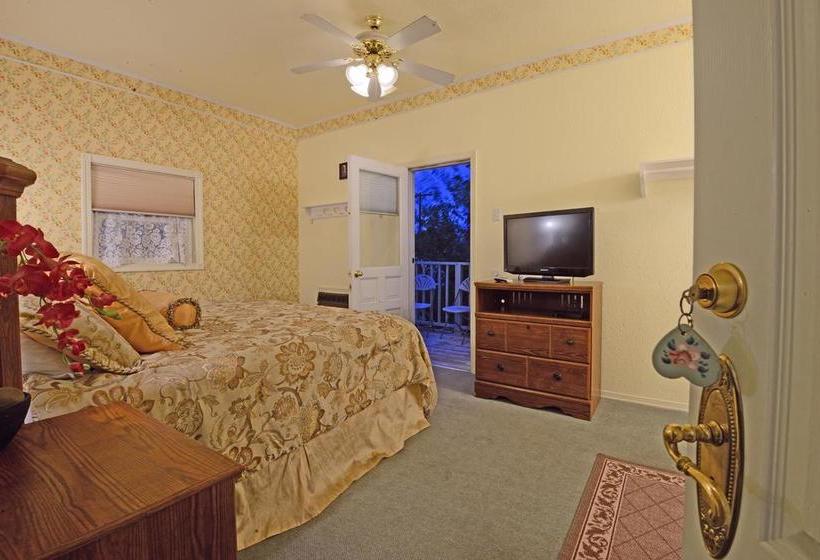 مبيت وإفطار All Aboard Cafe And Inn