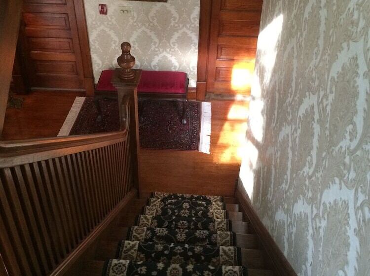 Bed and Breakfast The Ginkgo Tree