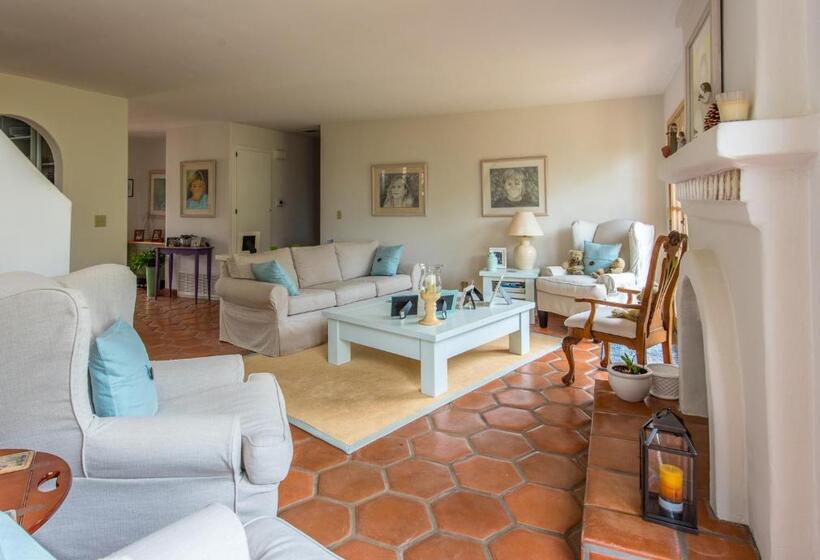 تختخواب و صبحانه Kate Stanton Inn