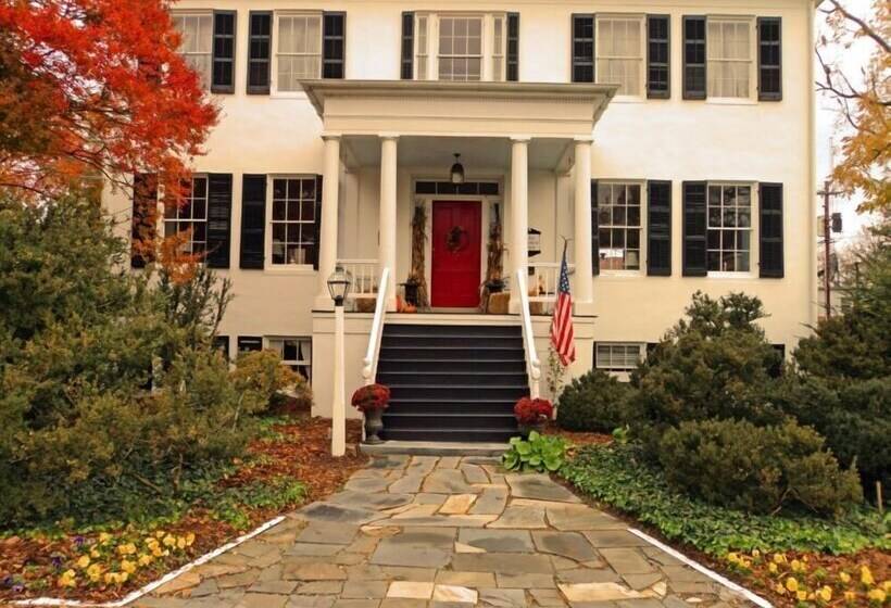 Bed and Breakfast The Essex Inn