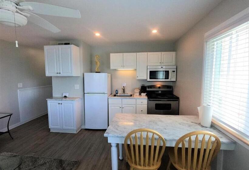 酒店 Sandpeddler Inn And Suites