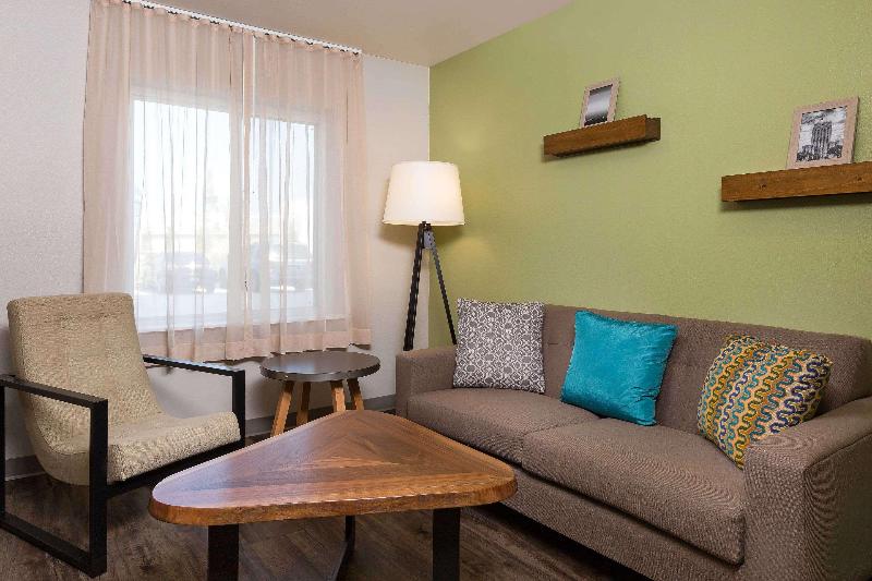 هتل Woodspring Suites Houston Iah Airport
