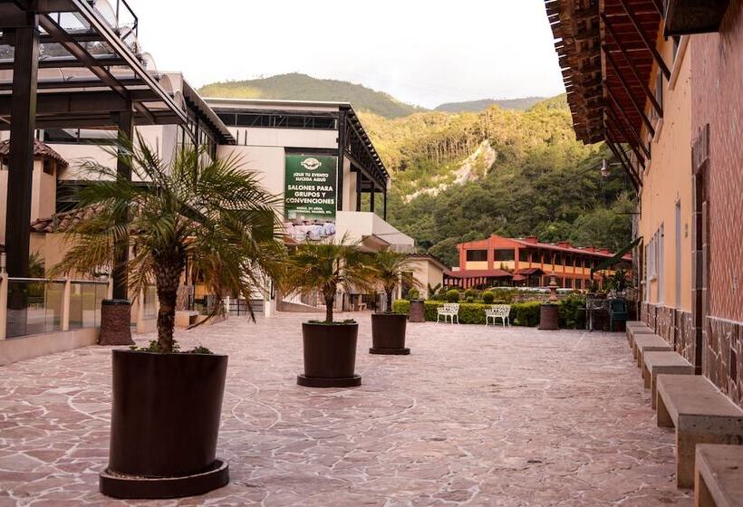 هتل Y Aguas Termales De Chignahuapan
