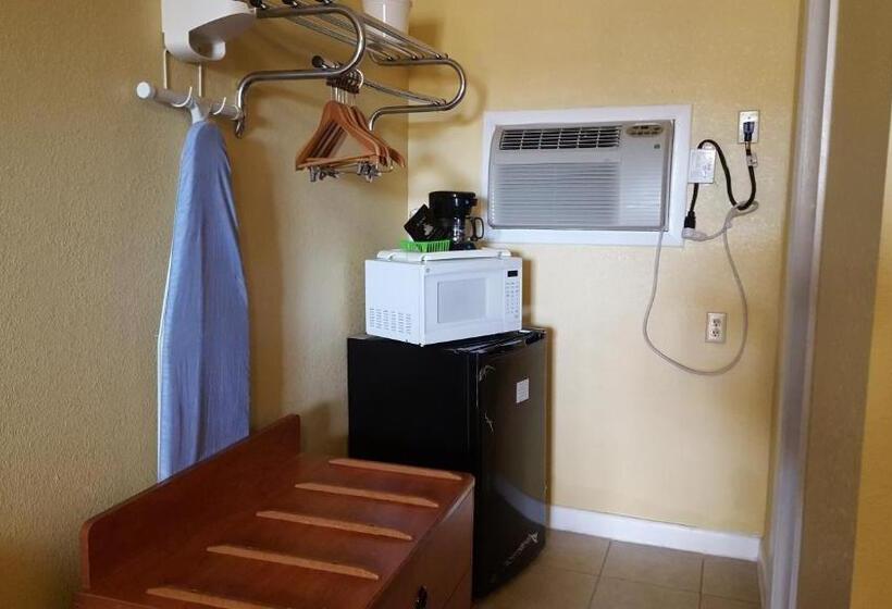 فندق على الطريق Choice Inn