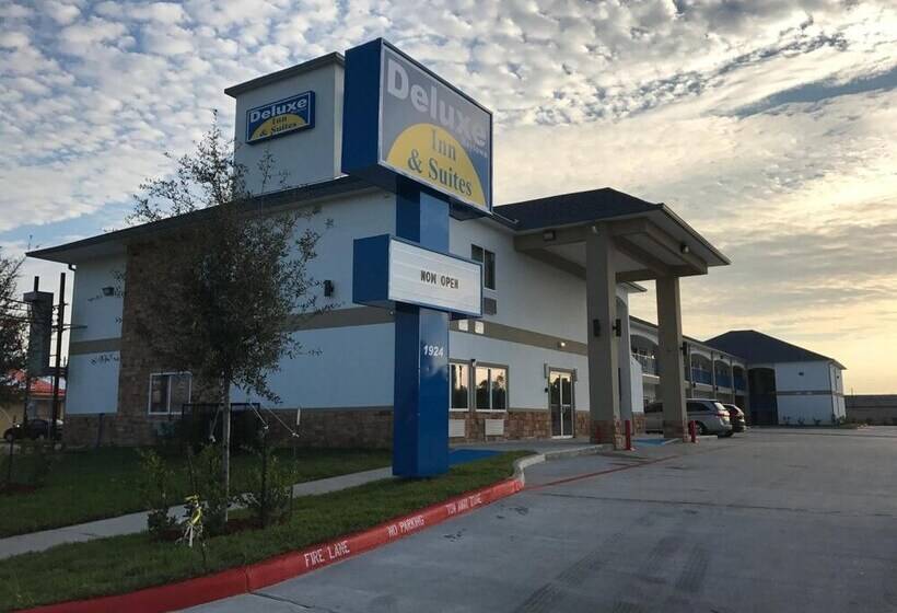מוטל Deluxe Inn & Suites   Baytown