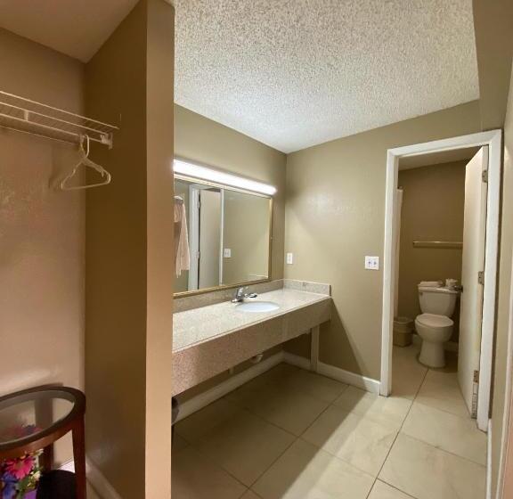 מוטל Economy Inn