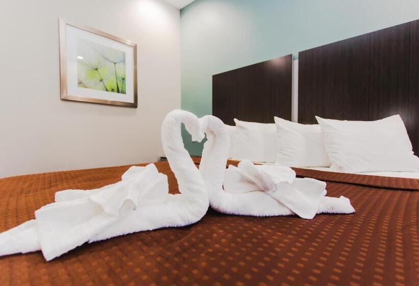 מוטל Express Inn  Spring