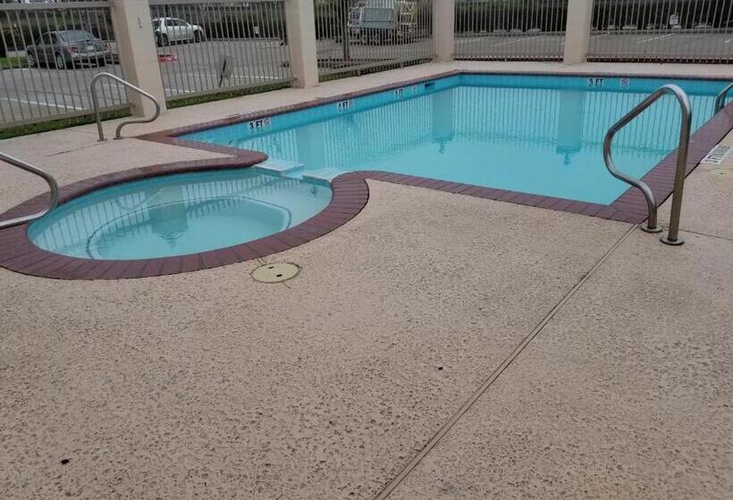 모텔 Homebridge Inn And Suites