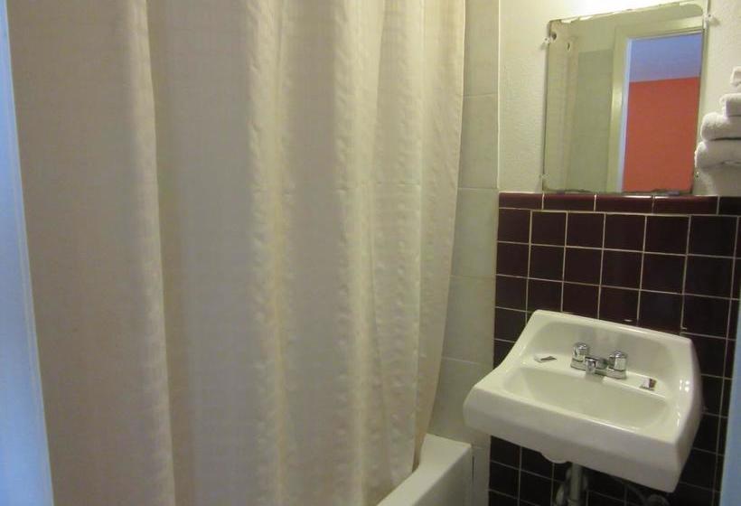 فندق على الطريق Relax Inn Tyler