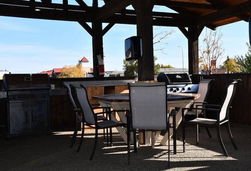 מוטל Super 8 By Wyndham Fort Mcmurray