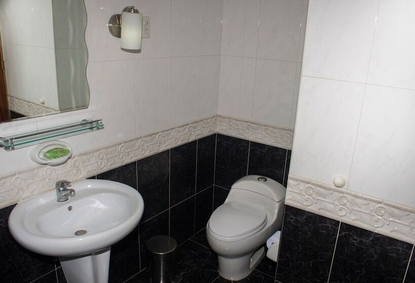 تختخواب و صبحانه Hostal Doña Amalia Cuba