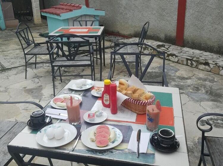 Hostal Los Jasmines