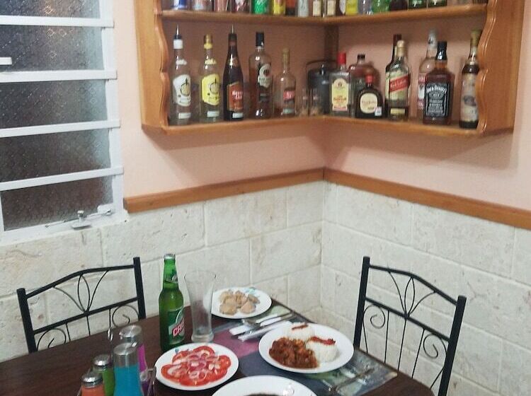 Hostal Los Jasmines