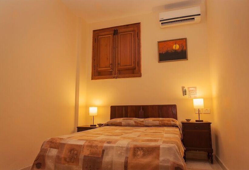 پانسیون Hostal Belele