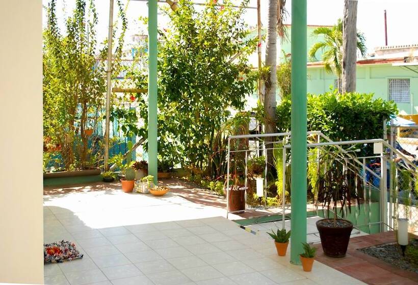 پانسیون Chalet San Carlos
