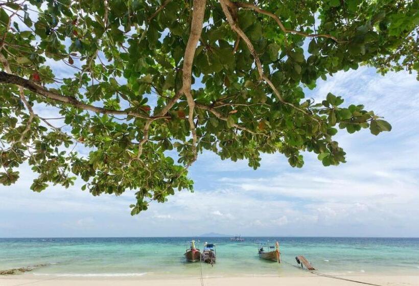 Phuttachot Resort