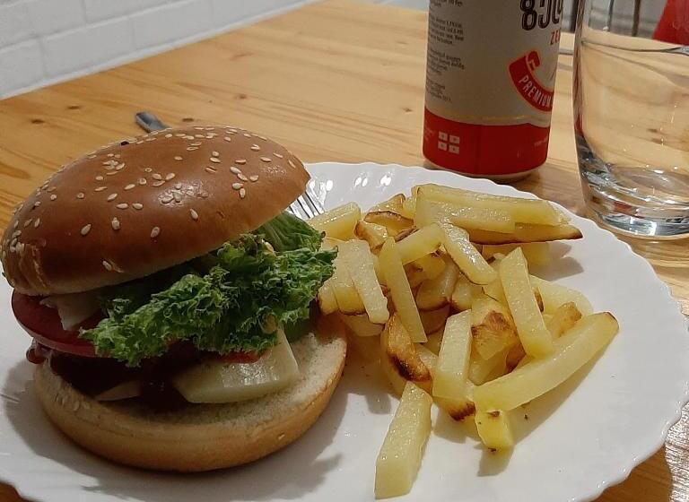 هاستل Coworking & Coliving Gumbrini