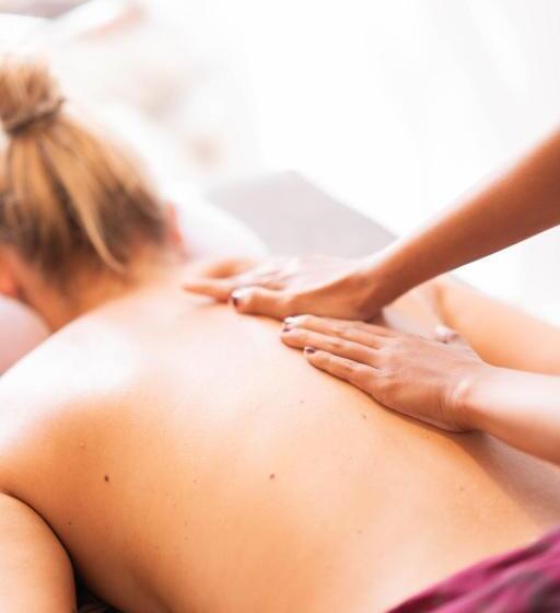 مبيت وإفطار Marshmellow Surf & Wellness Camp Lombok