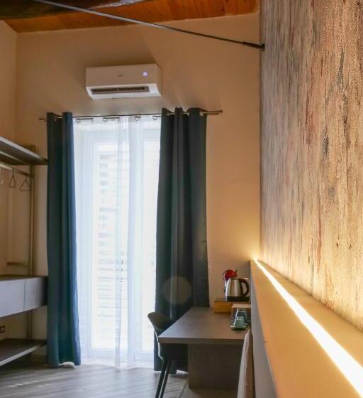 تختخواب و صبحانه Rooftop Parthenopeo Contemporary Rooms