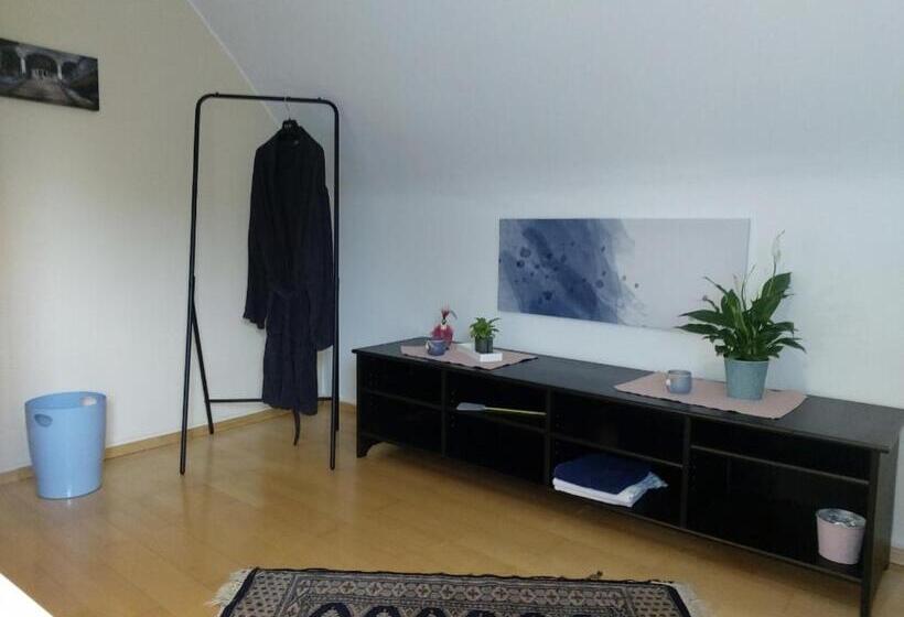 ベッドアンドブレックファースト Sometimes Zimmer Gehaichnishof 7born