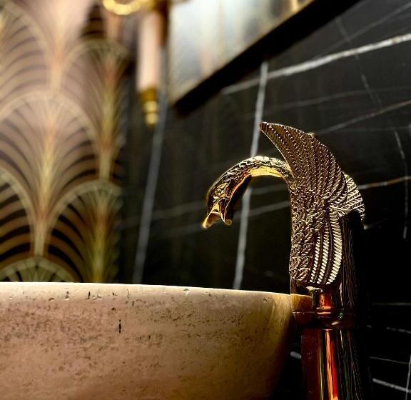 تختخواب و صبحانه Teresa B&d   The Unconventional House