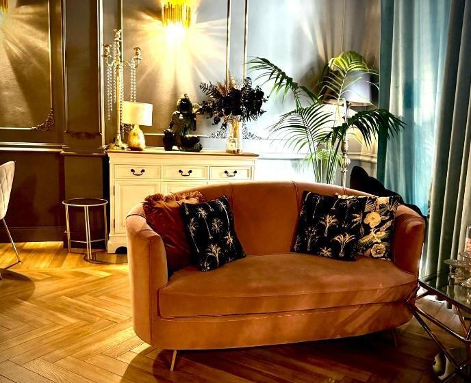 تختخواب و صبحانه Teresa B&d   The Unconventional House