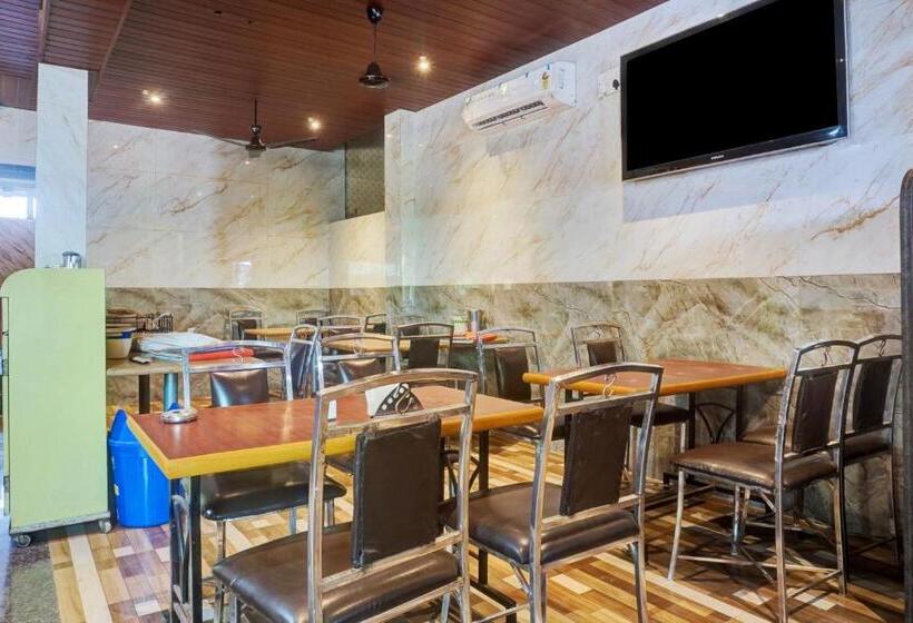 בית מלון כפרי Oyo Sagar Lodging