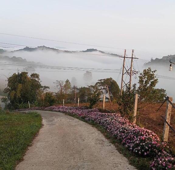 هتل Rai Saeng Tawan At Phu Thap Buek