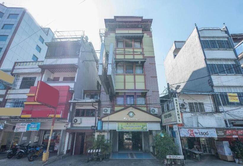 Oyo 1090 Hotel Anging Mammiri Makassar