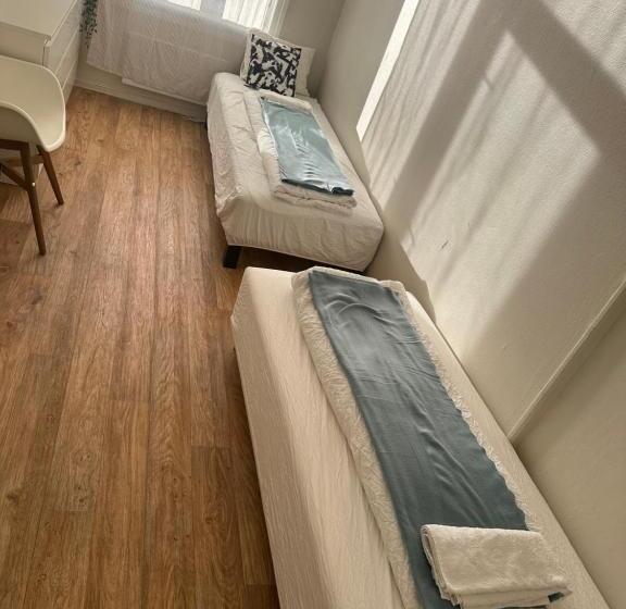 بنسيون Oslo Center President Suites