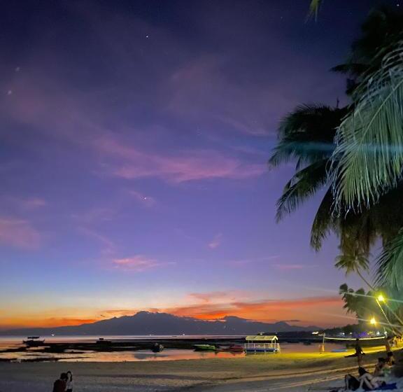 פנסיון Monera S Native Cabin