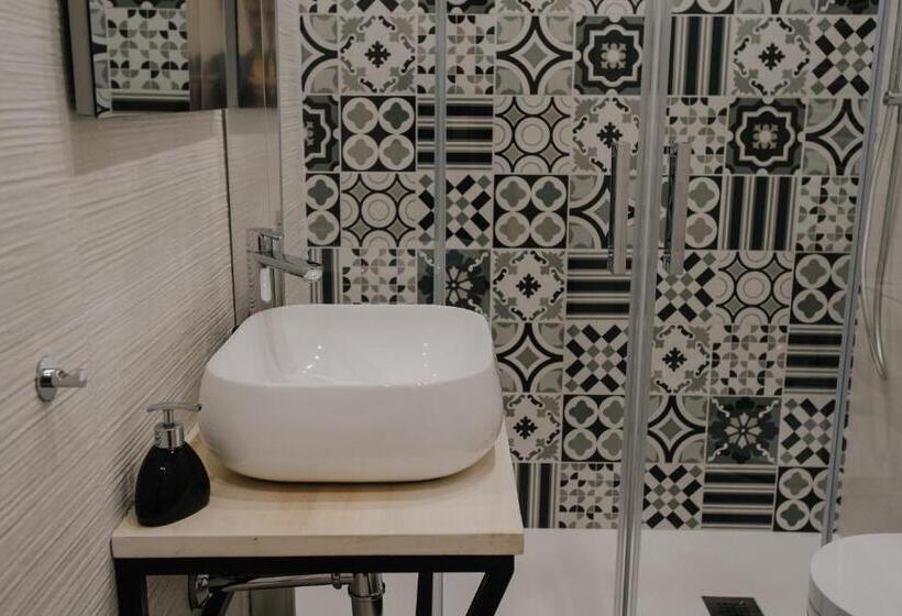 تختخواب و صبحانه Marcone Luxury Rooms   Il Giardino Di Pietra